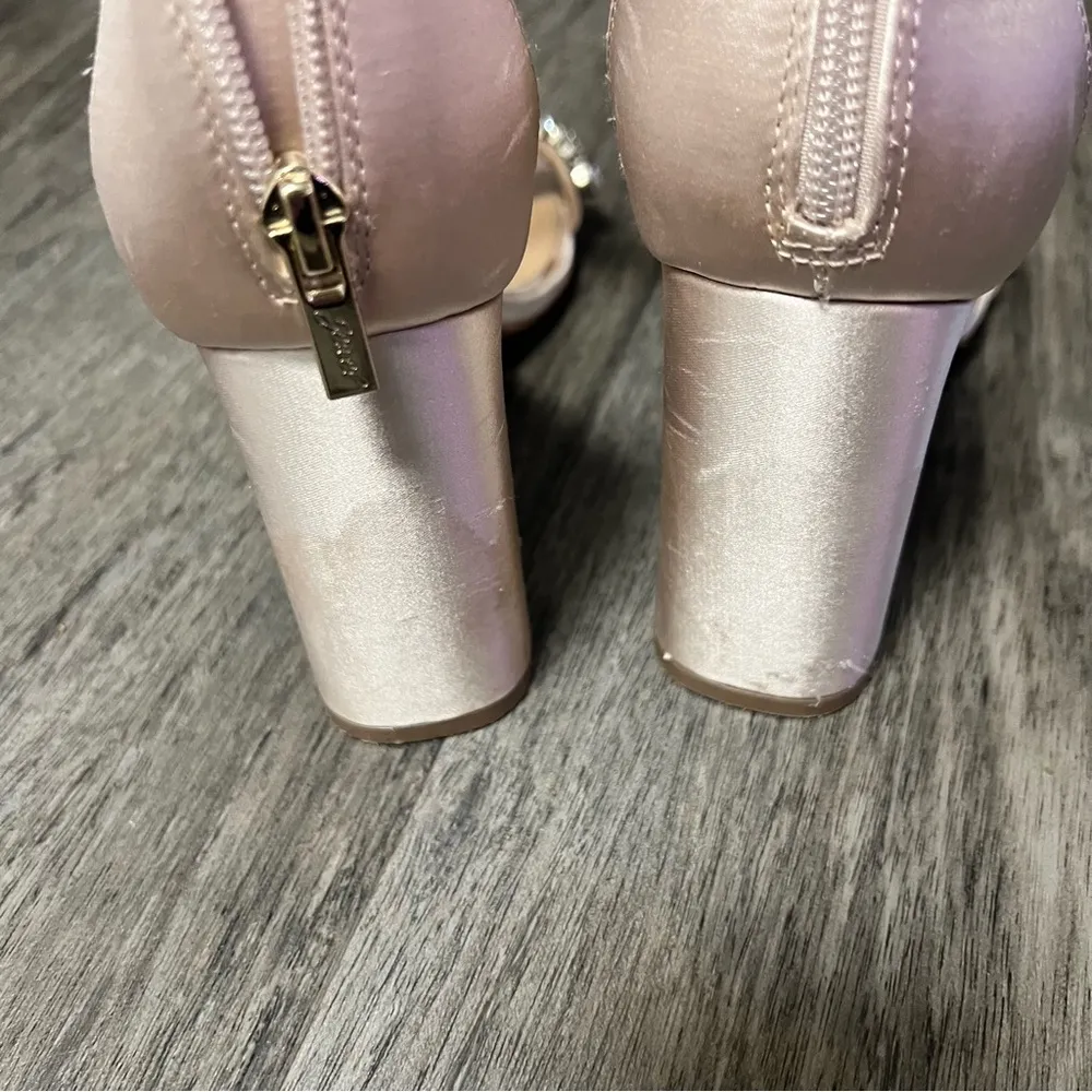 Jewel badgley Mischka beige satin rhinestone block heels Silver Size 8 - Image 7