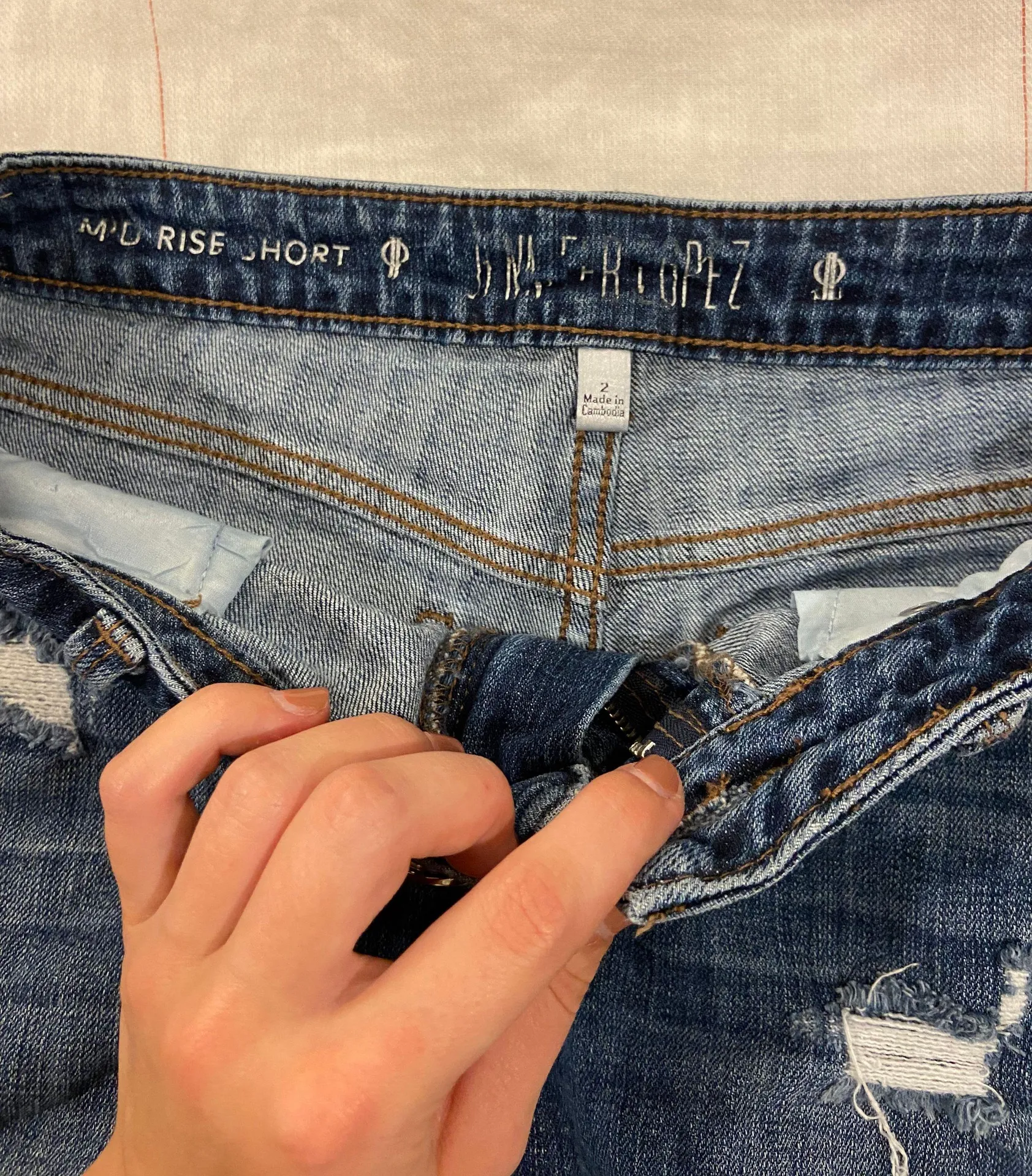 Jennifer Lopez Jean Shorts  - Image 3