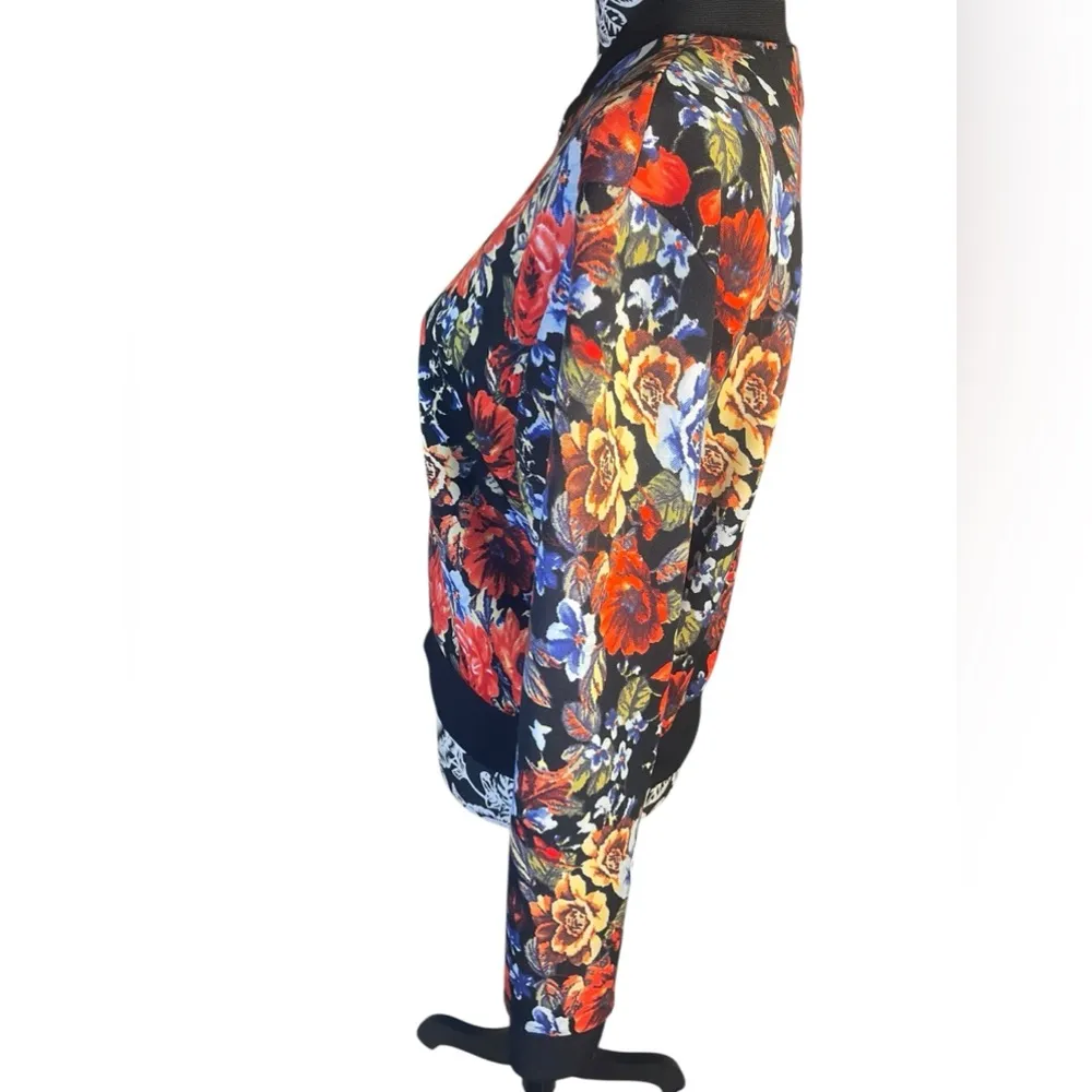 Bright and Bold French Atmosphere Full-Zip Jacket Size Large - Image 8