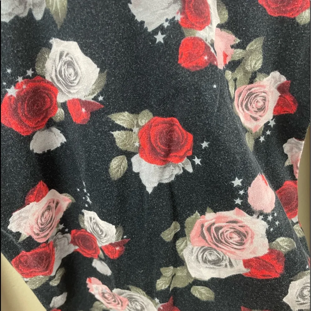3 for $12: H&M Black & Red Roses Three-Quarter Sleeve Shirt (Seen on Teen Wolf) - Image 6
