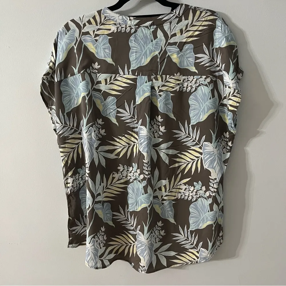 Torrid Dark Taupe & Blue leaf Floral Challis Dolman Blouse sz 0 - Image 7