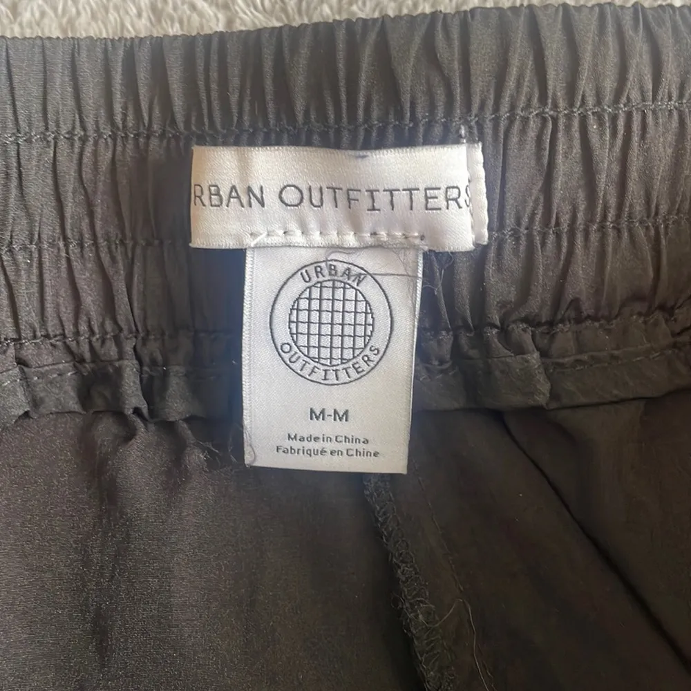 NWOT URBAN OUTFITTERS High Rise Wind Breaker Joggers Size M - Image 4