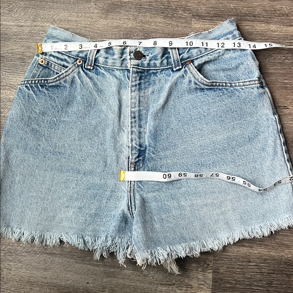 🔥 Levi’s Orange Tab Vintage Cutoff Denim Shorts • Y2K • Festival Vibes 🔴 - Image 5