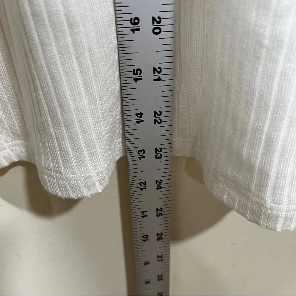 Reformation Laurie Button-up Shirt - Cream size small EUC - Image 4