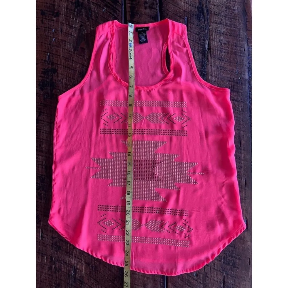 Bright hot Pink Sheer Tribal Aztec racer back Embellished Tank Top Size Medium - Image 9