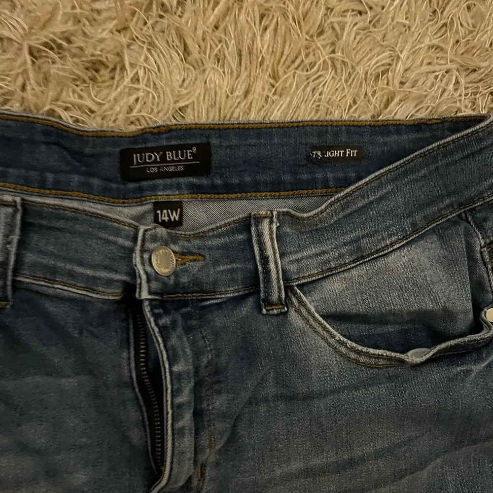 Judy Blue Straight Leg Blue Jeans with Distressed Finish - Image 2