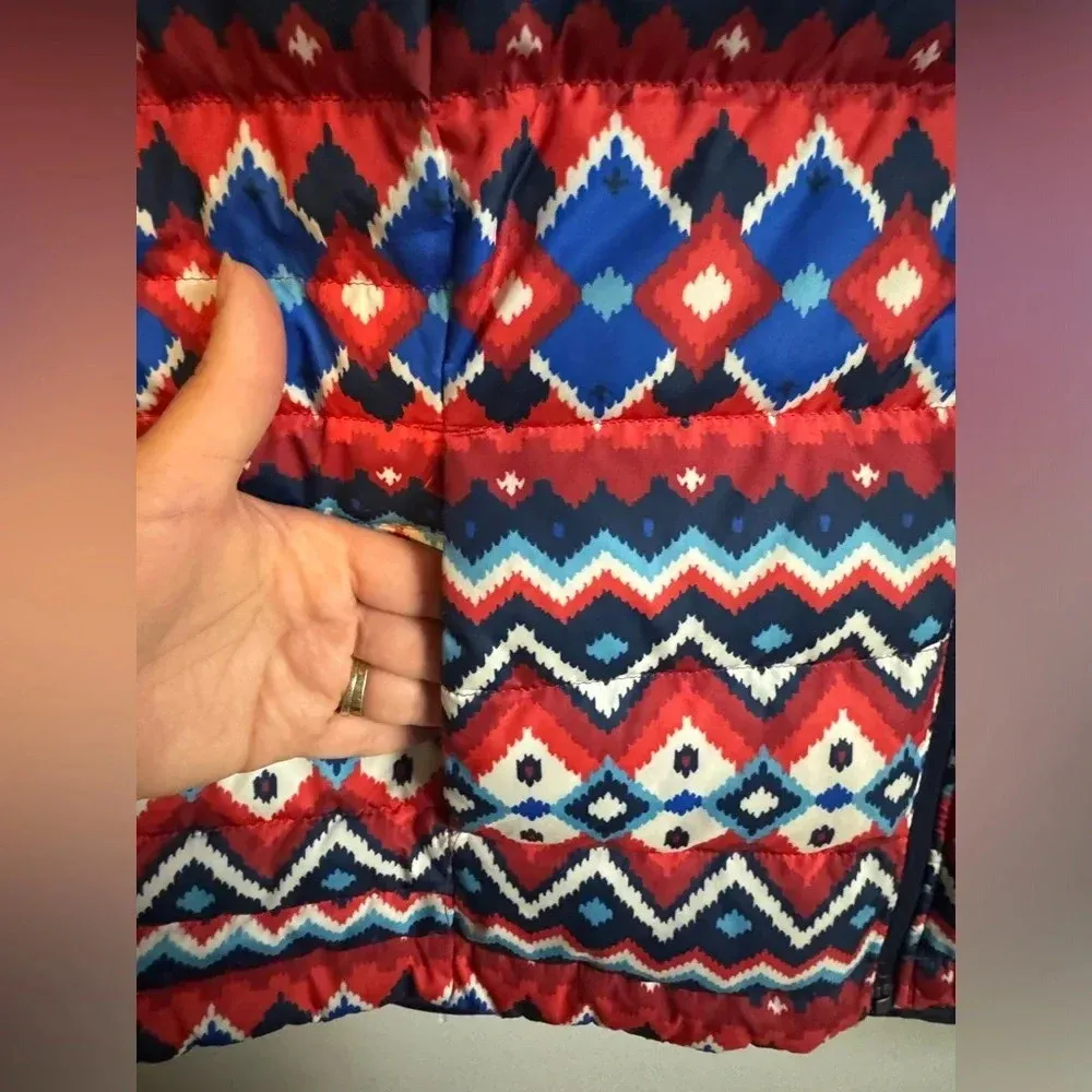 Land’s End women’s down puffer vest 1X 16 18 blue red white ivory chevron winter - Image 3