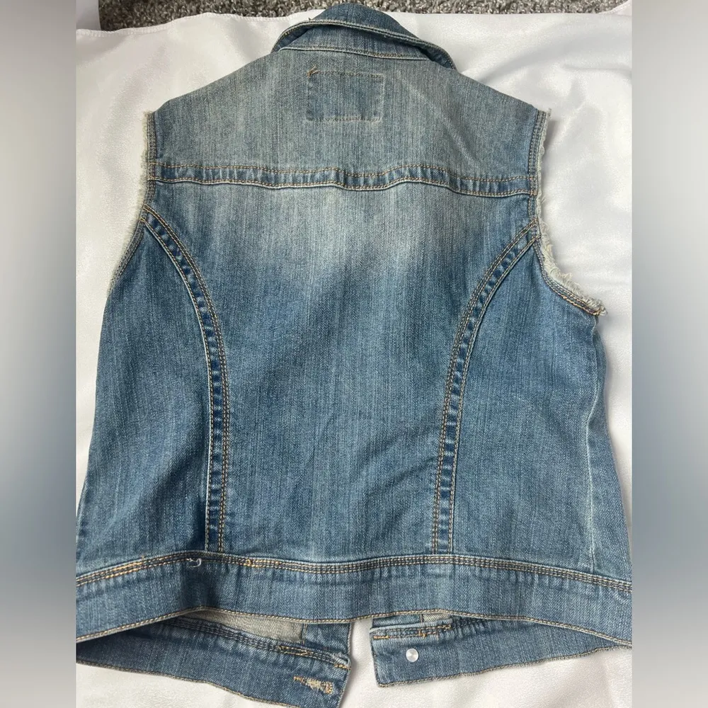 American Rag distressed denim vest - Image 2