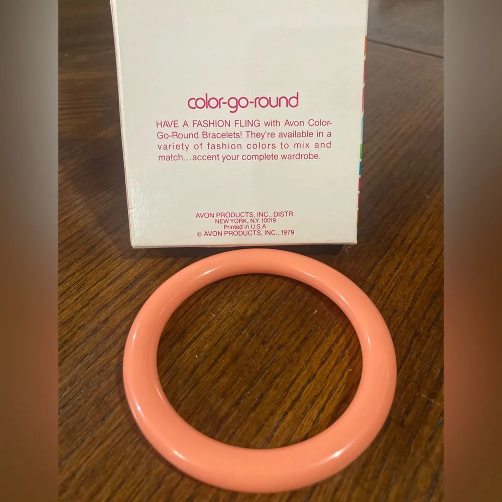 Avon Vintage 1979 Color Go Round Bangle Bracelet - Image 2