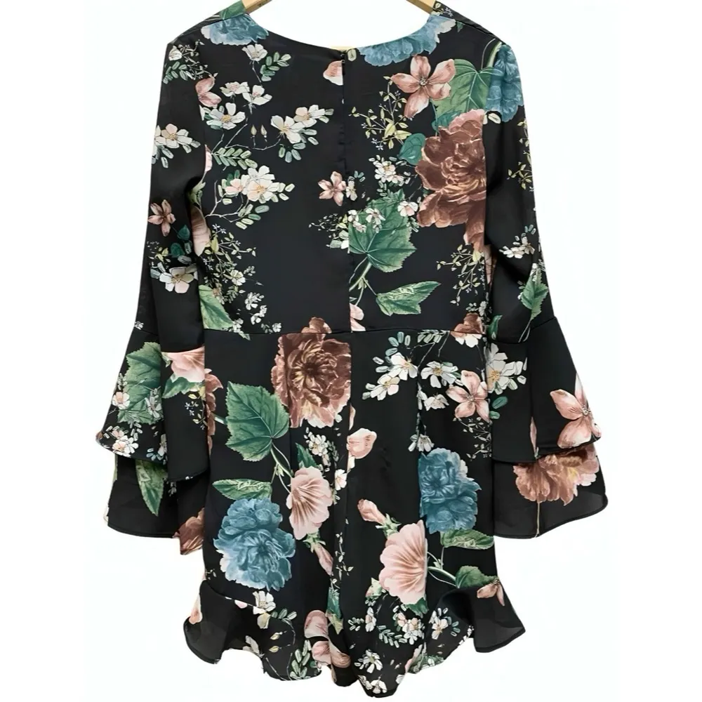 Bardot Amelia Ruffle Bell Sleeve Floral Romper with Pockets Size 6 Like New/NWOT - Image 11