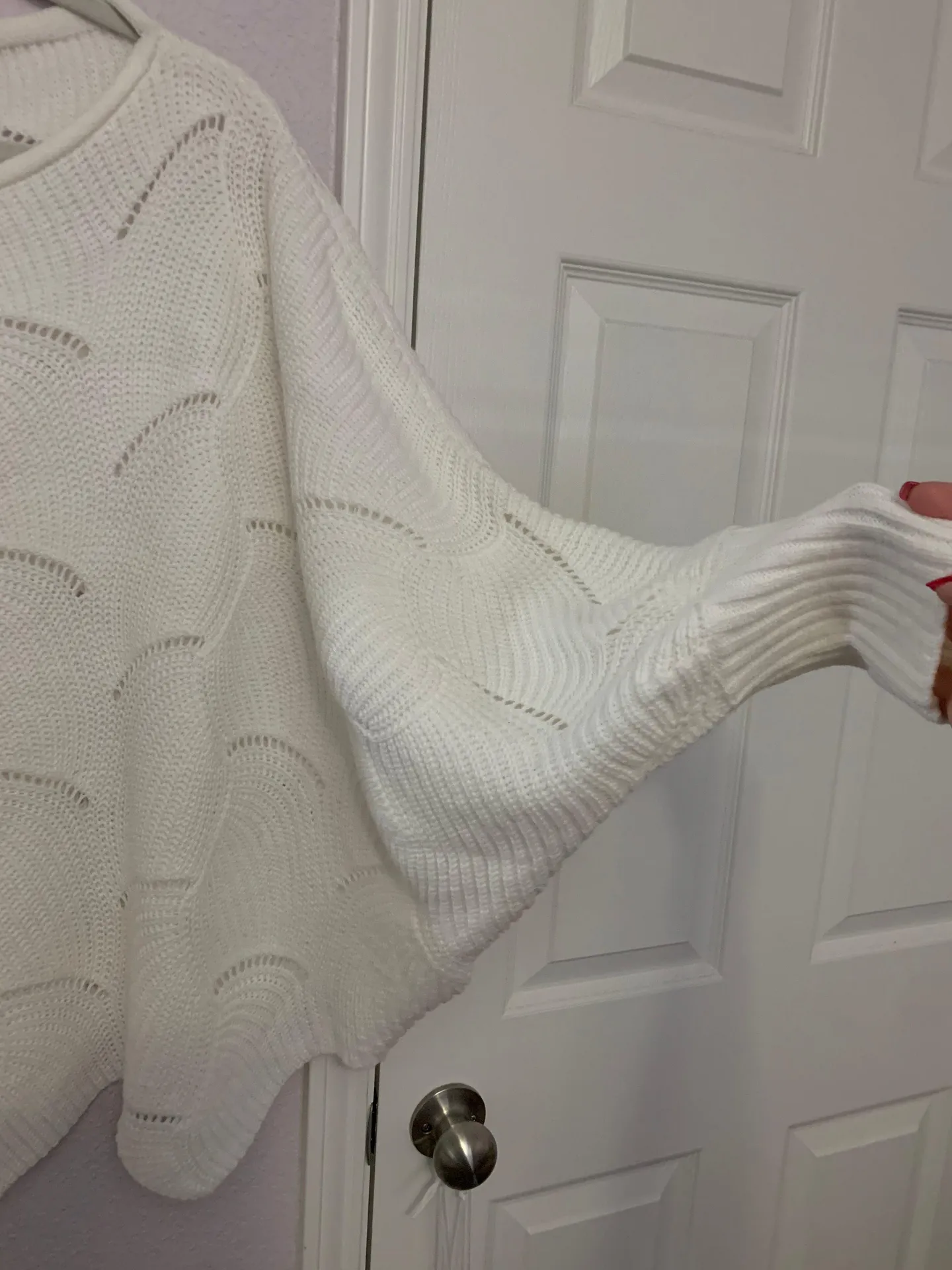 Scalloped Trim White Sweater Size XL - Image 5