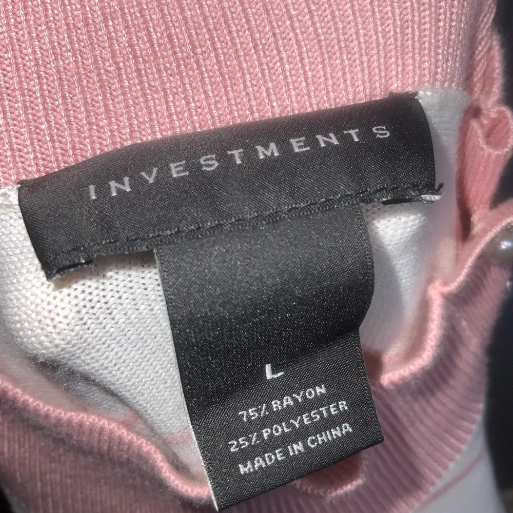 Investments Pink & White Striped Mock Neck Pearl Button Shoulder Knit Top Lg - Image 10