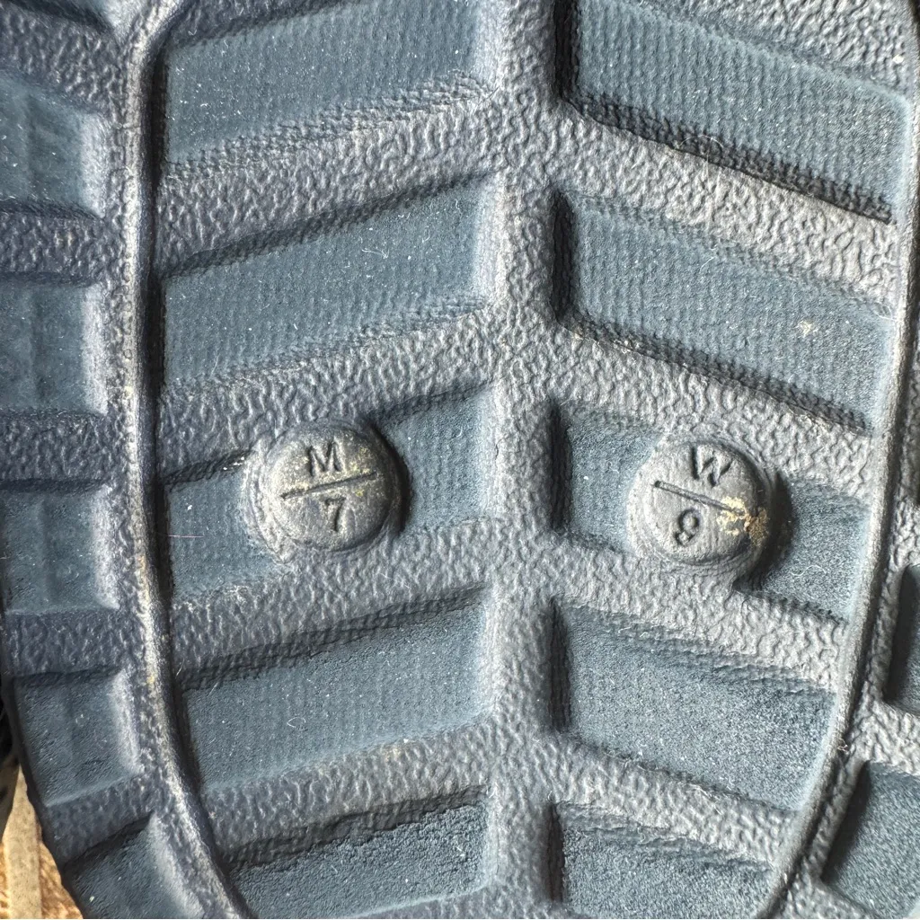 Disney Mickey Mouse Crocs‎ Clogs Size M7 W9. Mickey lights up! - Image 6