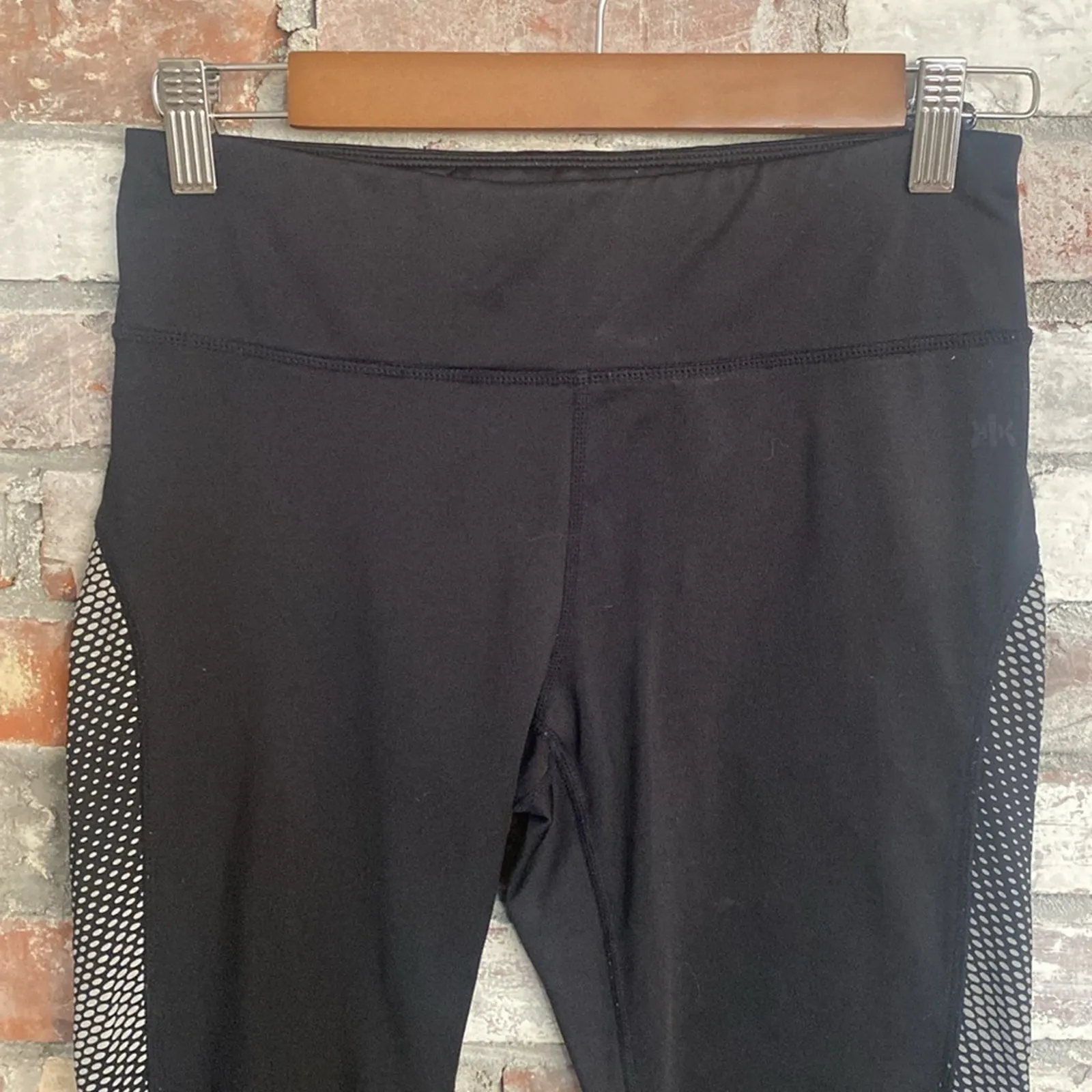 Kyodan Black Athletic Workout Leggings Back Zipper Pocket Size P/S - Image 2