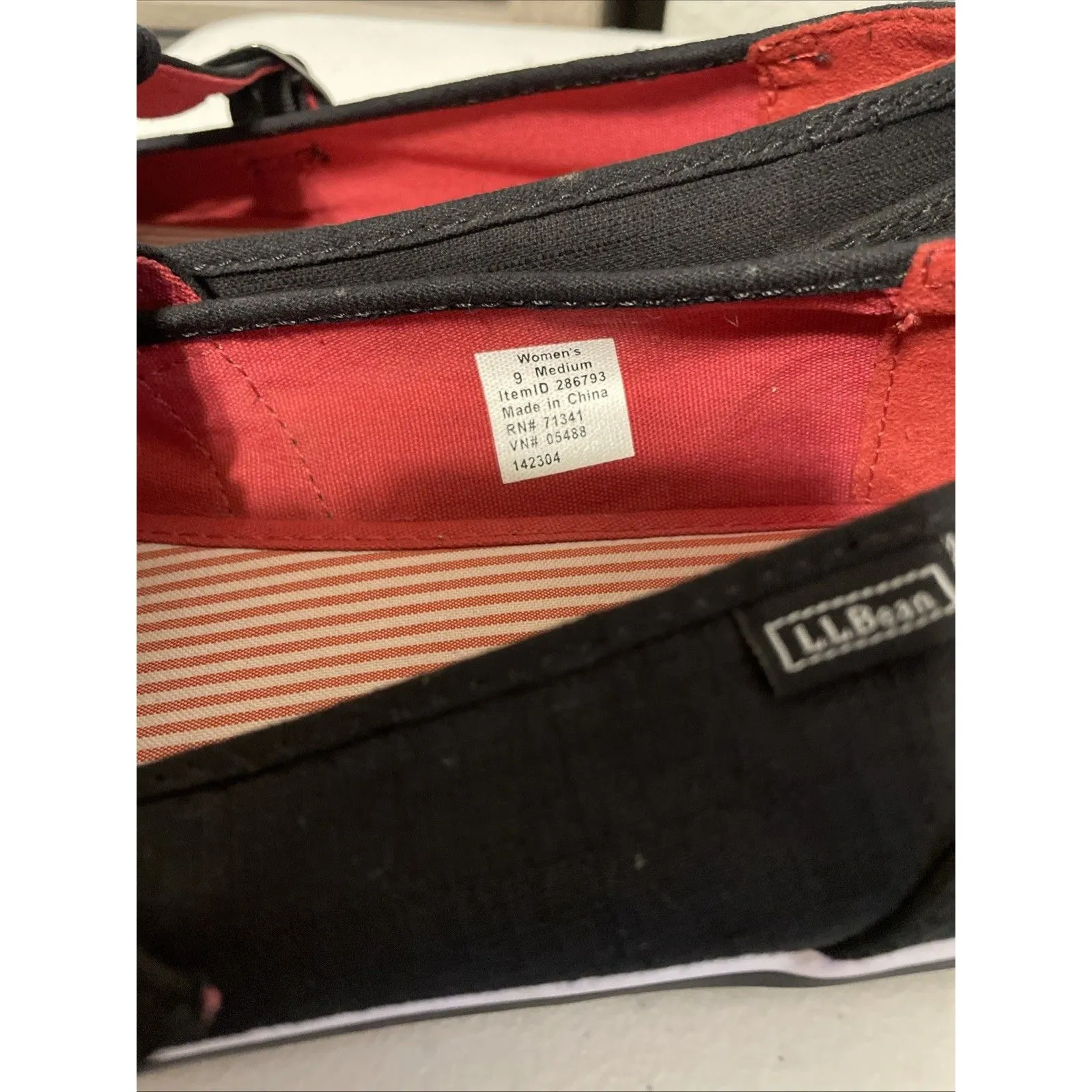 LL Bean Black Mary Janes Sneakers Women's Size 9 NWOT - Image 9