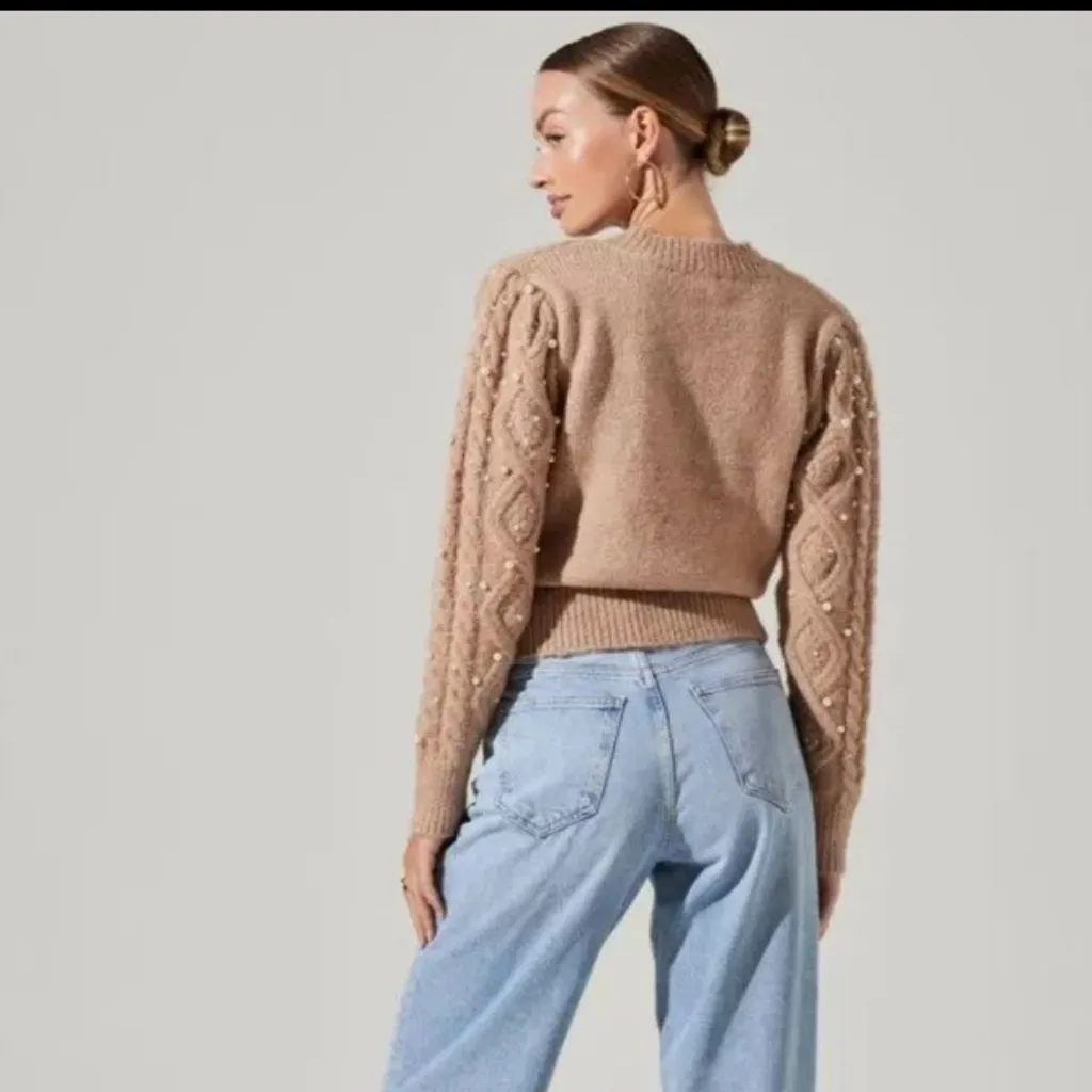 ASTR The Label Pearl Embellished Sweater size M - Image 4