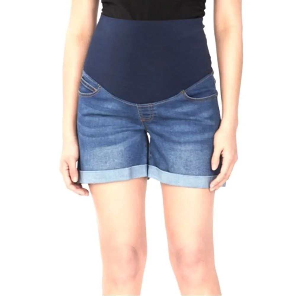 Levi’s signature maternity jean shorts, over the belly. Cuffed. Size small - Image 11