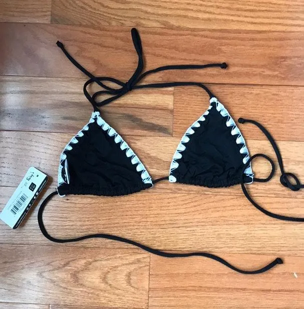 NWT Dippin Daisys  Bikini Top - Image 3