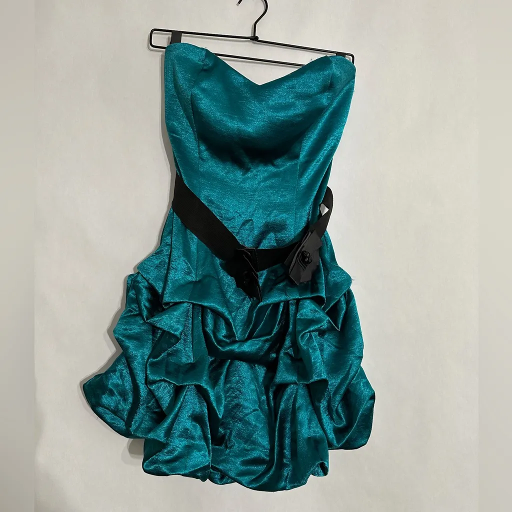 Ruby Rox Teal Strapless Dress Ruffled Skirt & Black Waist Sash Size 7 Juniors - Image 5