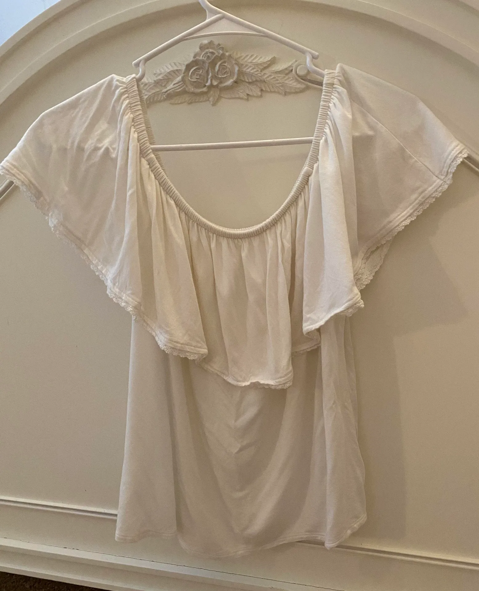 American Eagle Outfitters Off-the Shoulder Top - Image 3