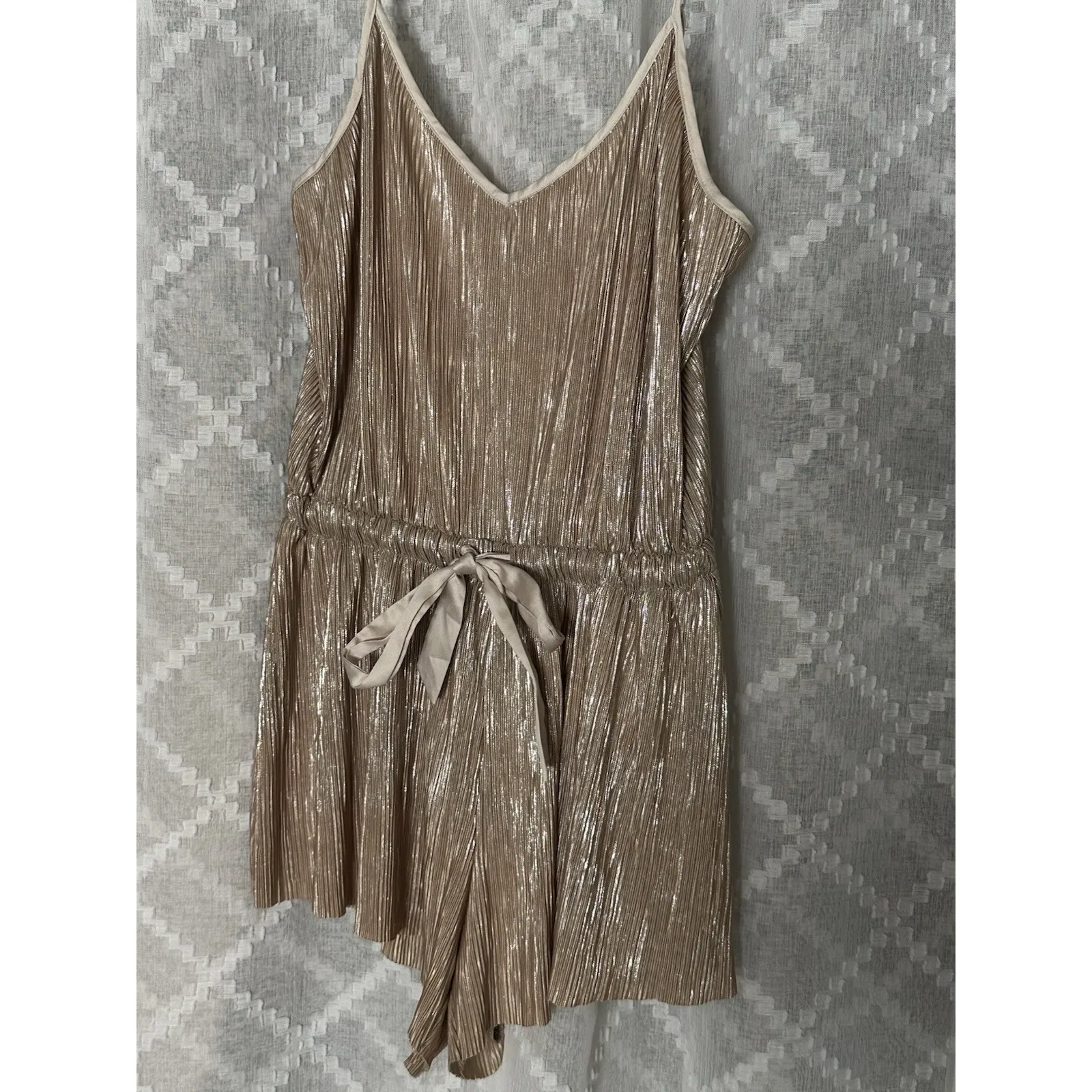 Victoria's Secret‎ Gold V Neck Plisse Romper Small Fairytale Metallic Fantasy - Image 4