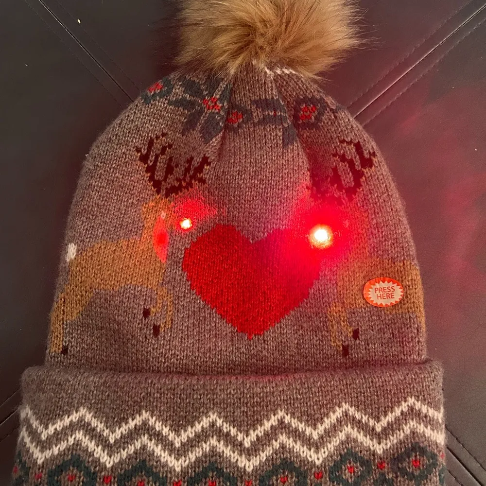 NWOT Aeropostale Light-up Hat - Image 2