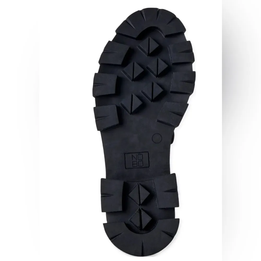 No Boundaries Women's Lug Loafers, Wide Width SIZE 8 new - Image 3