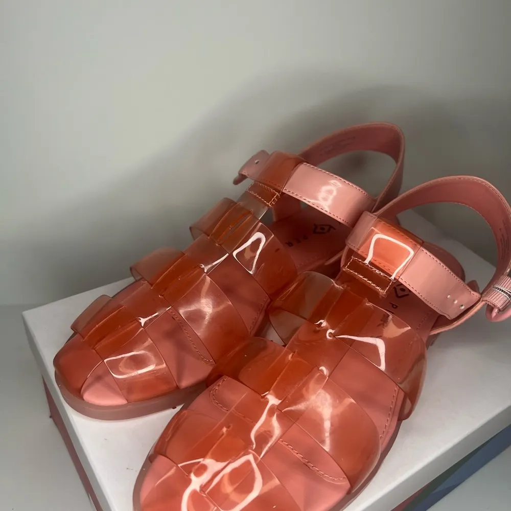 Katy Perry NIB  Geli Fisherman Pink Amethyst Jelly Sandal - Image 3