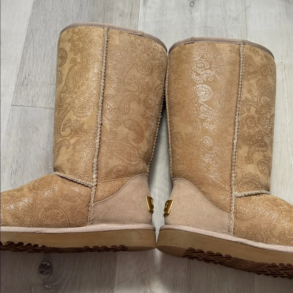 UGG Classic Tall Limited Edition Paisley Boots 5852 Tan Shimmer Size 5 Like New - Image 5