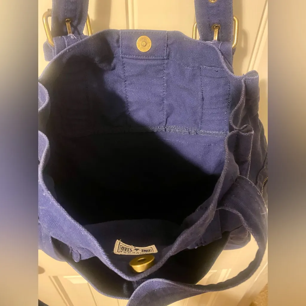 Converse one star tote bag blue canvas with signature star buttons and emblem - Image 5
