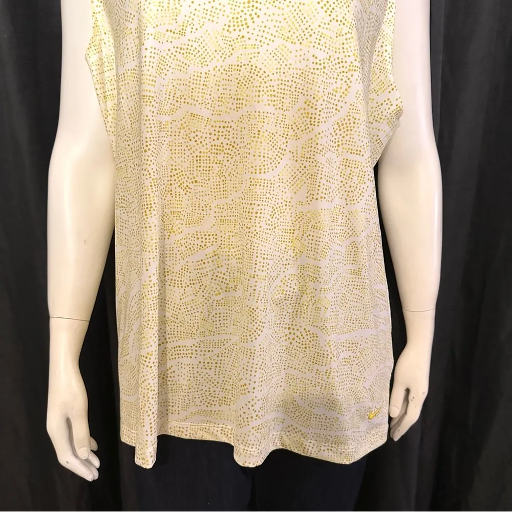 Nike's Women's Sleeveless Dri-Fit Saffron Sleeveless Golf Top - Image 3