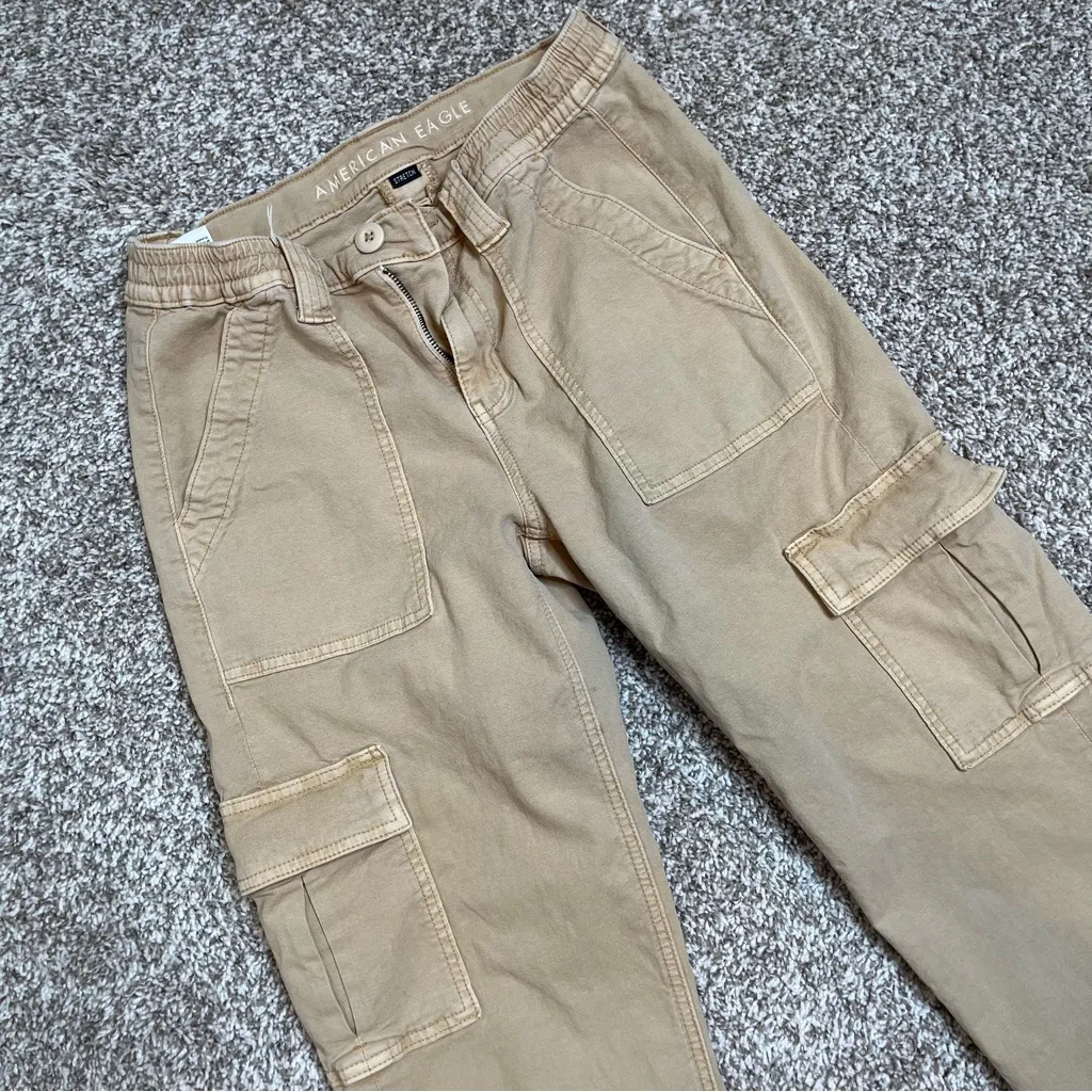 American Eagle Tan Straight Leg Cargo Pants Size 4 - Image 6