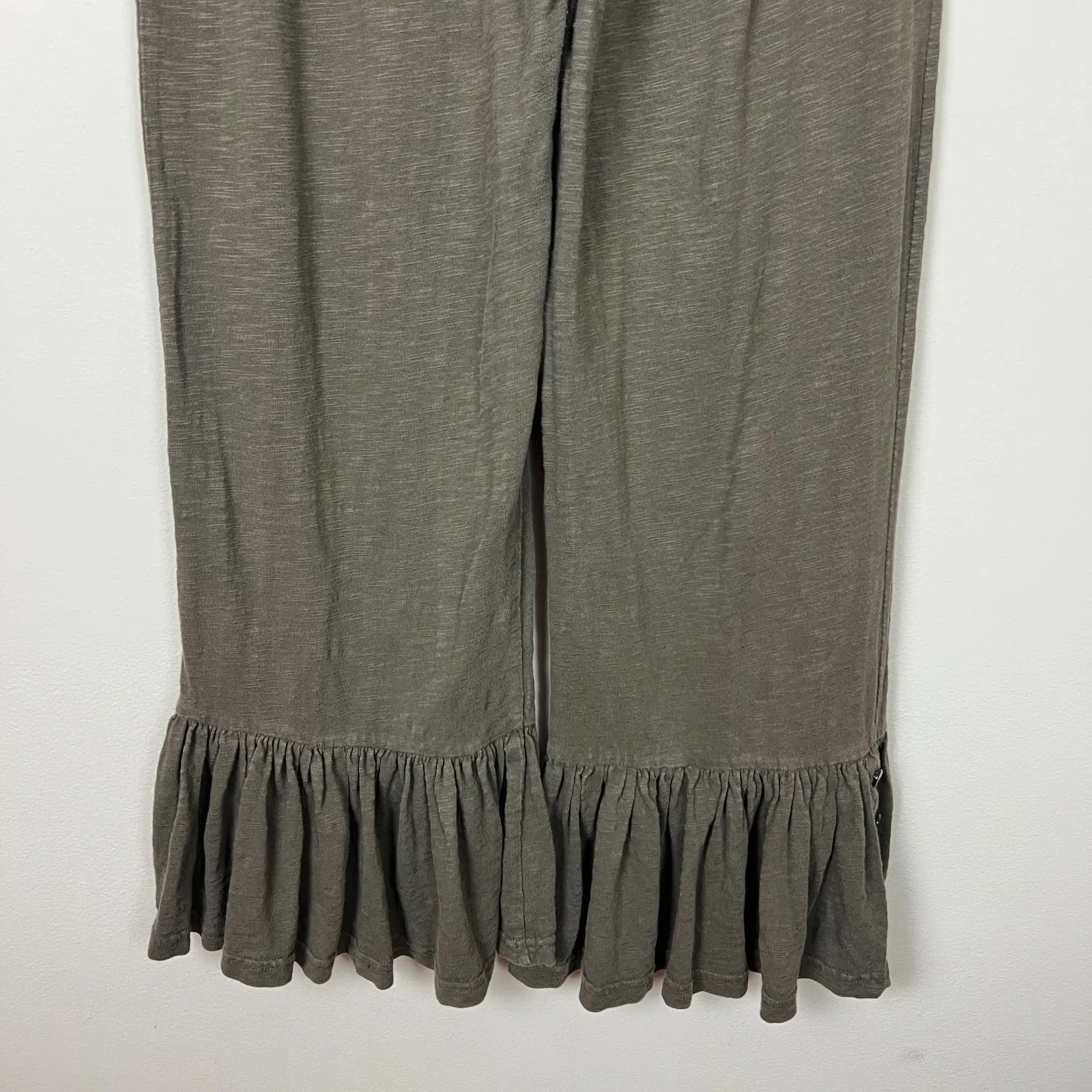 Matilda Jane Pants Womens Medium Green Wide Leg Ruffle Hem Cotton Pull On Crop M - Image 11