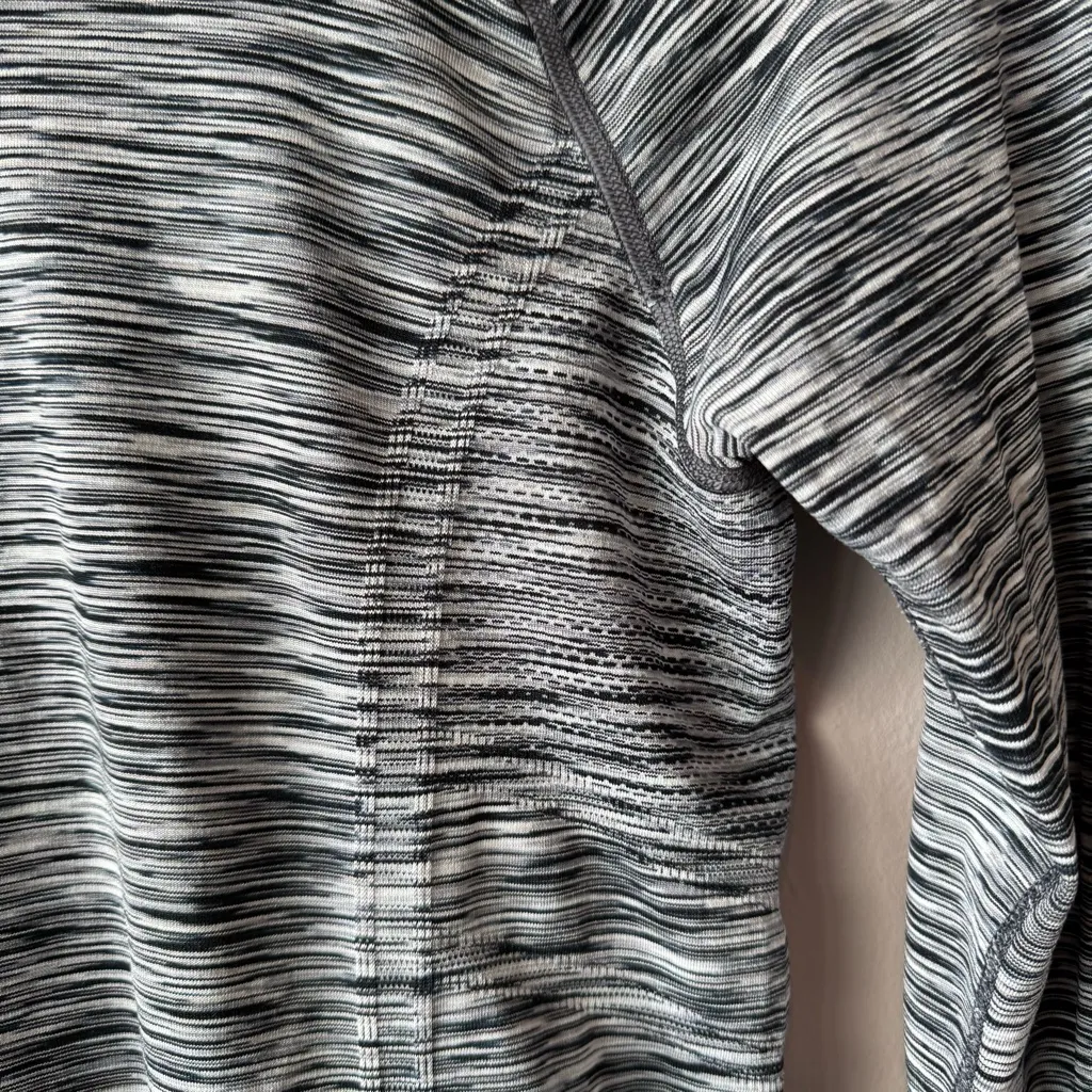 Athleta Women’s‎ Fastest Track Asymmetrical Half Zip Space Dye Cobblestone XS - Image 5