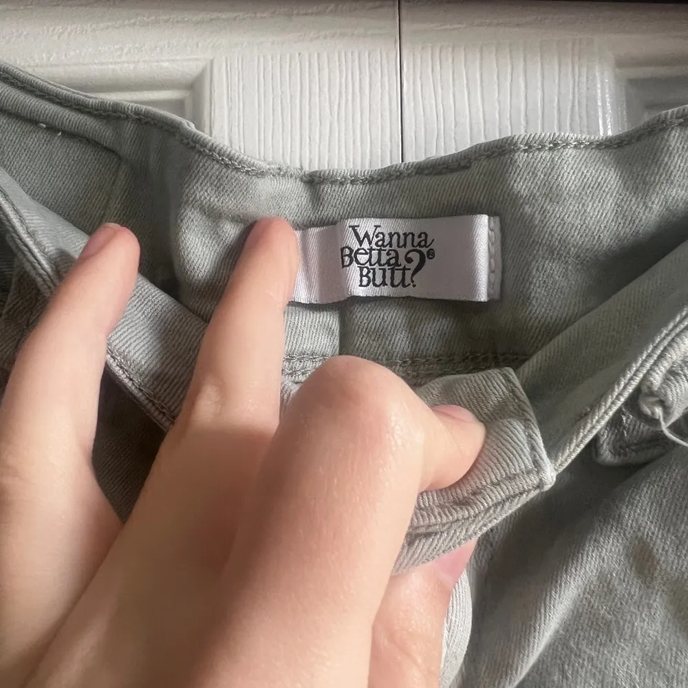 Green Denim Distressed Shorts Size XS - Image 2