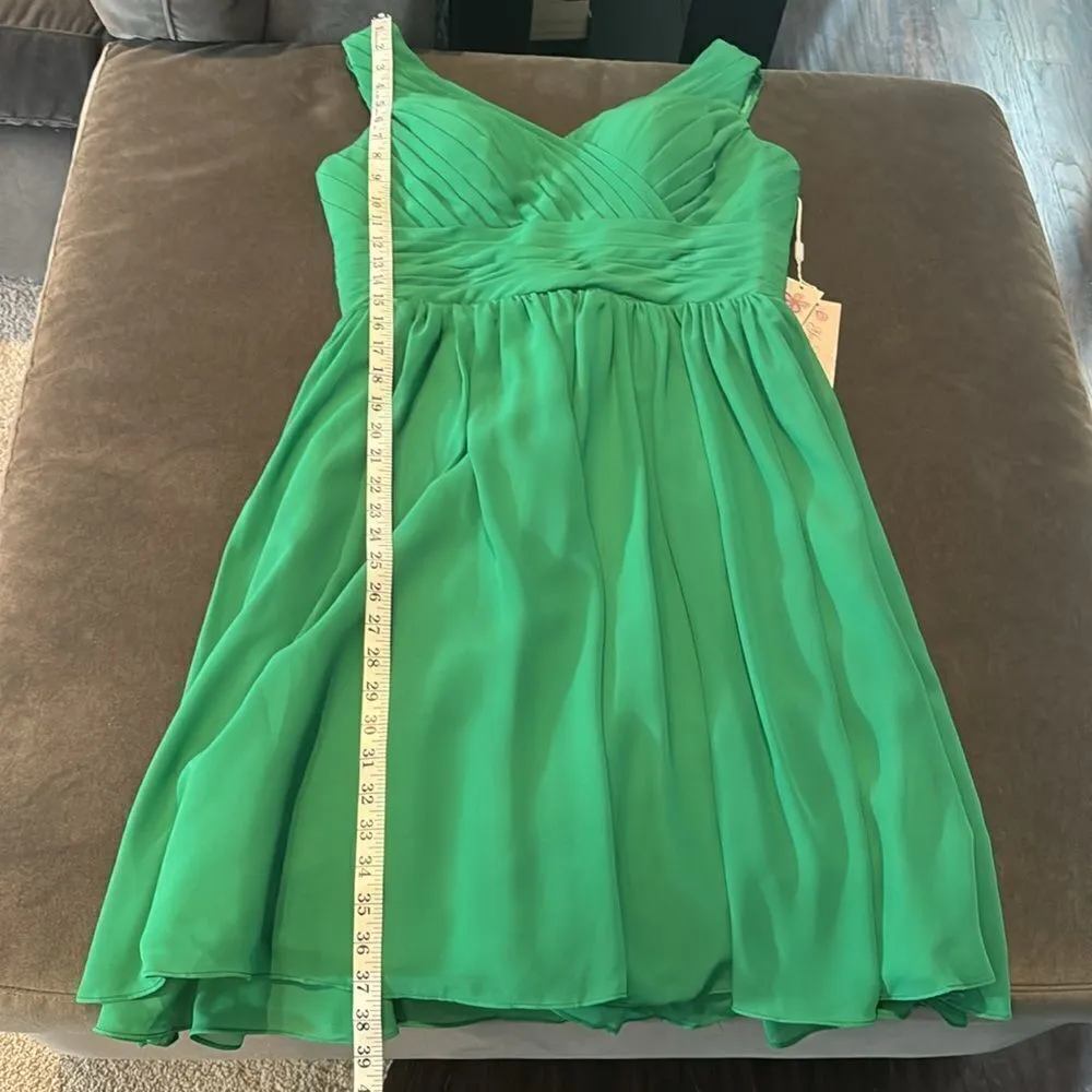 Women’s Green Chiffon V - Image 11