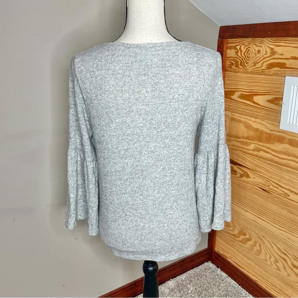 Caution To The Wind Grey Tie Knot Front Bell Sleeve Knit Top Blouse Medium - Image 2