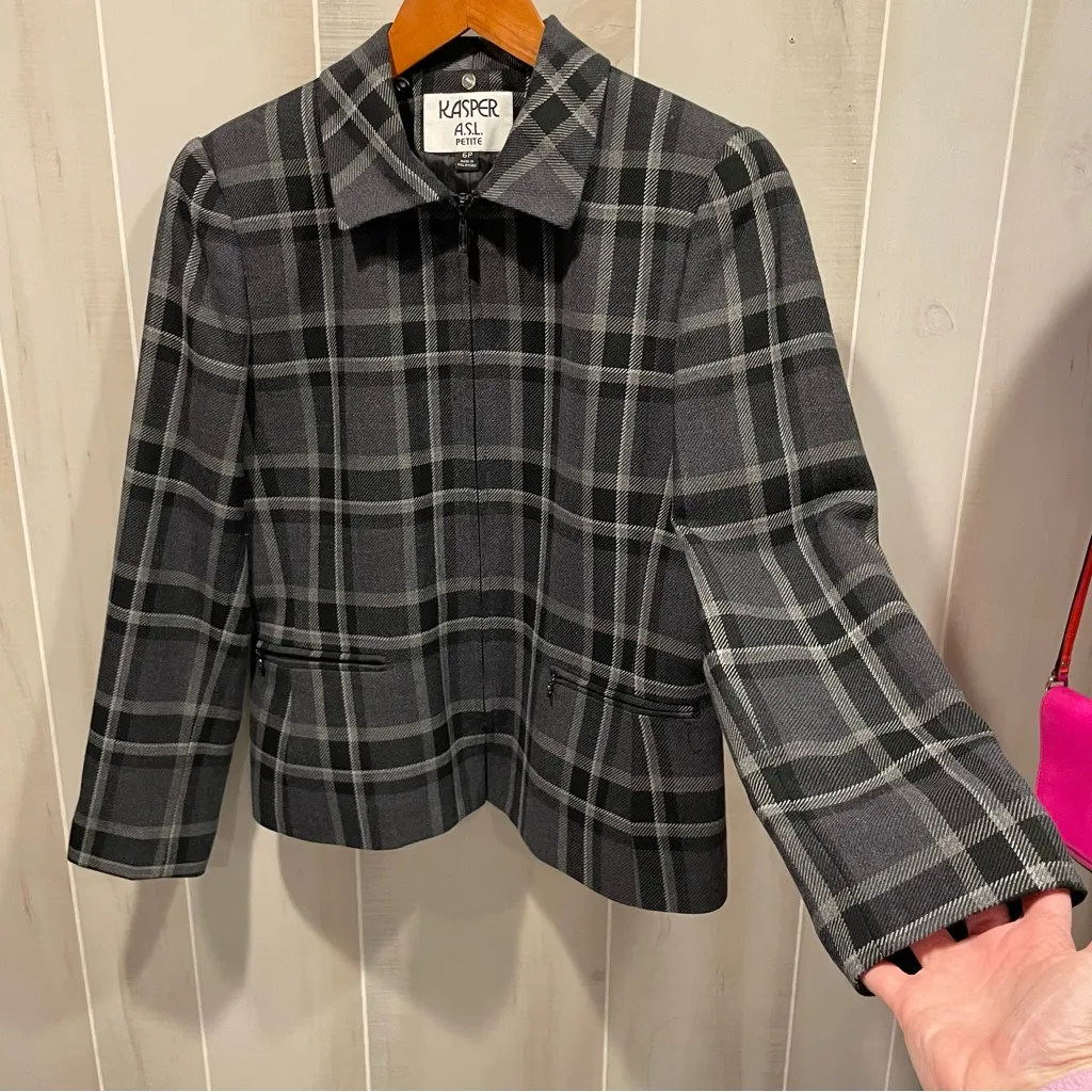 Cute vintage 90’s wool blend windowpane plaid zip front blazer/jacket pockets - Image 11
