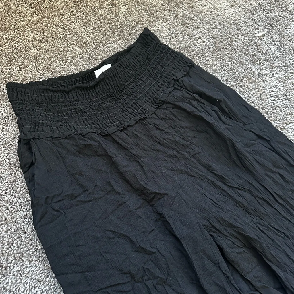 Le Lis Elegant Black Wide-Leg Pants - Image 2