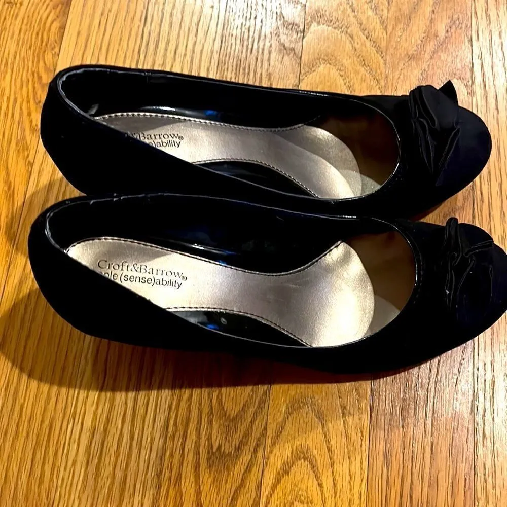 Croft & Barrow Sole(sense)ability w/ Faux Suede & Flower Embellish Heel-Size 9 - Image 3