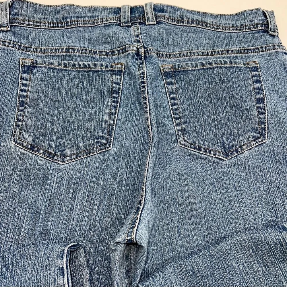 Gloria Vanderbilt Medium Wash Straight Leg High Rise Mom Denim Jeans-Size W34 - Image 4