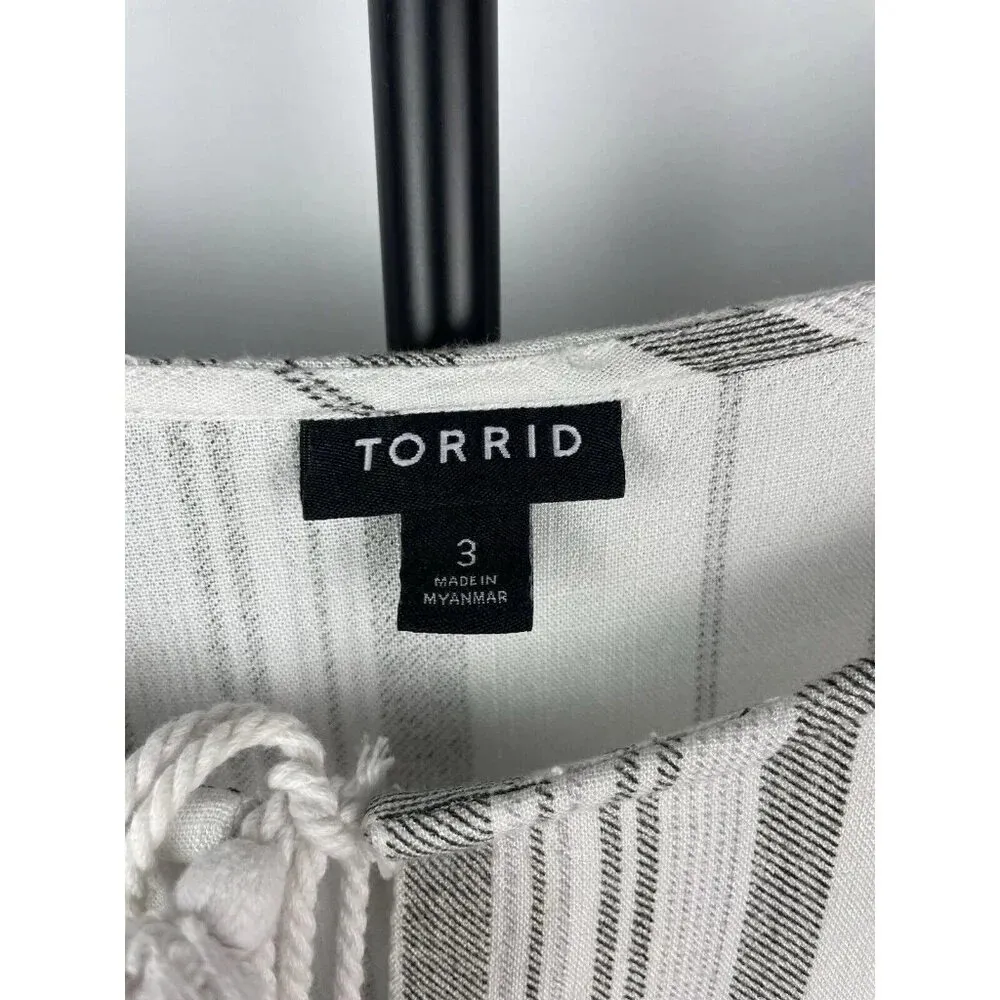 Torrid‎ White Gray Stripe Dolman Tassel Split Neck Rayon Peplum Top Size 3X - Image 3