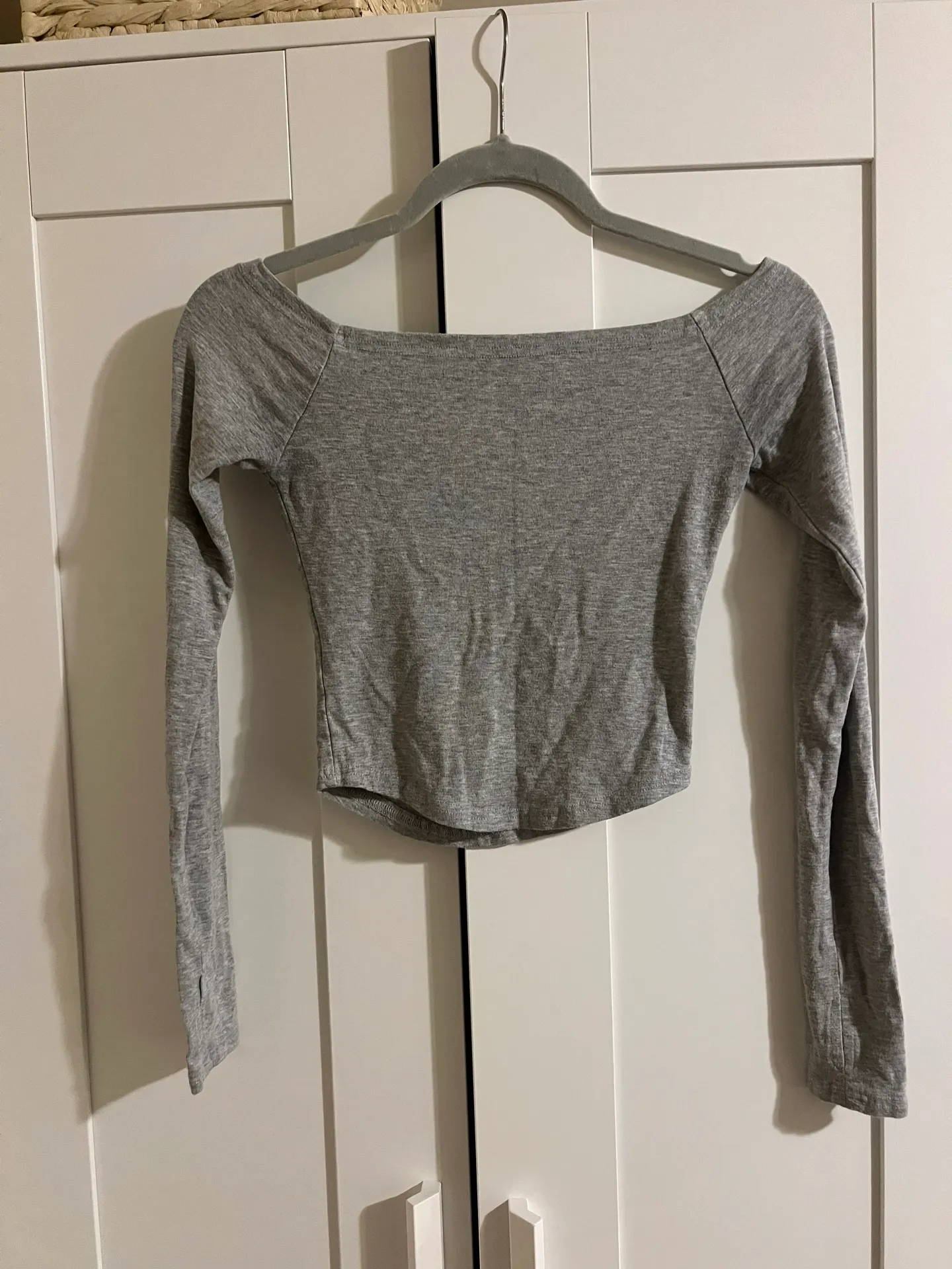 off the shoulder grey long sleeve - Image 2
