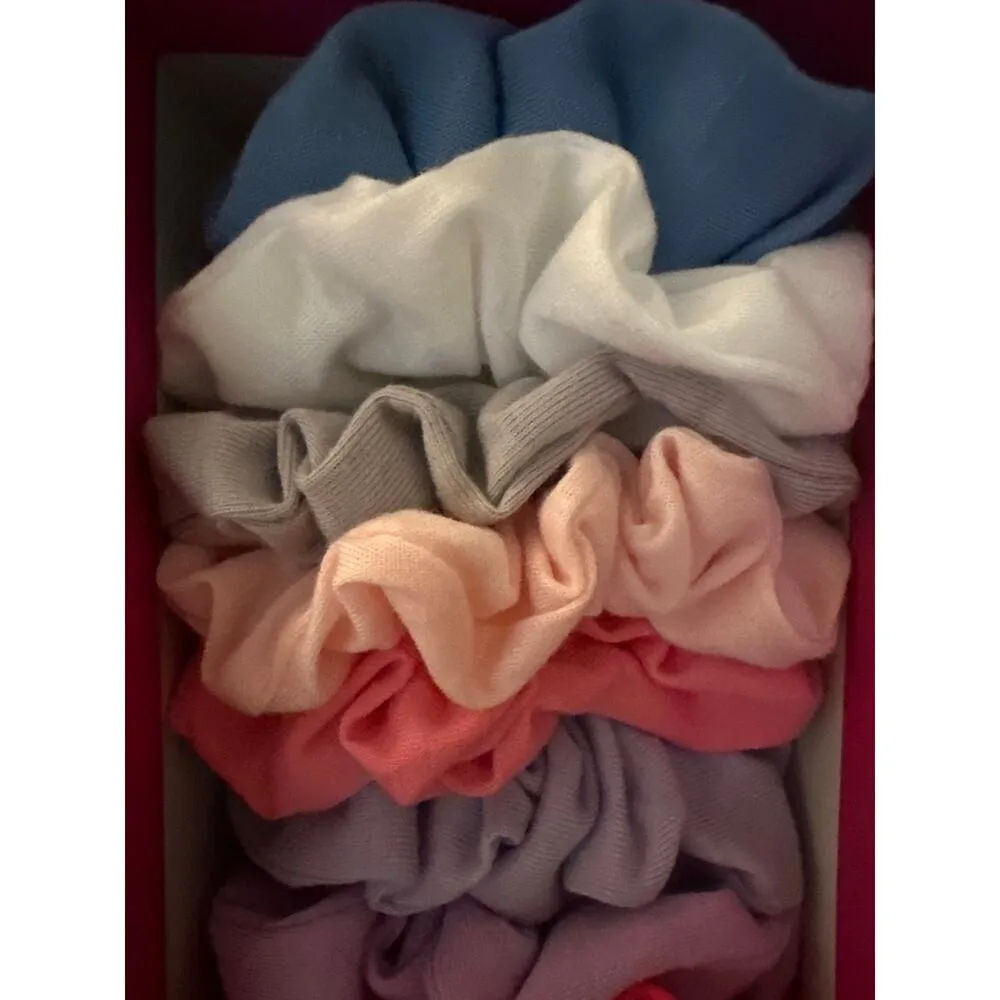 12 Brand New Scrunchies Rainbow Set in Be Merry Be Bright Be You Christmas Box Pink - Image 2