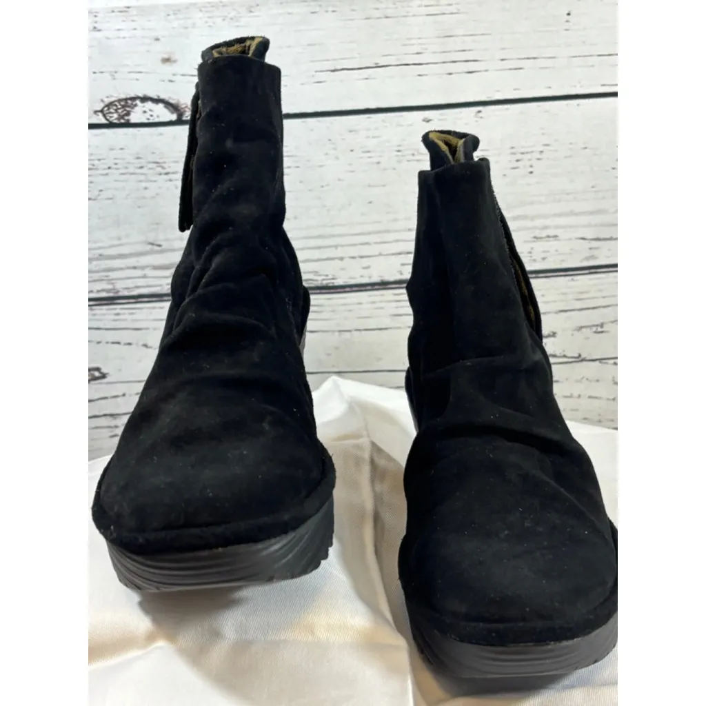 Women's FLY LONDON Black Suede Ankle Boots US 5.5 Gold Interior - Image 5