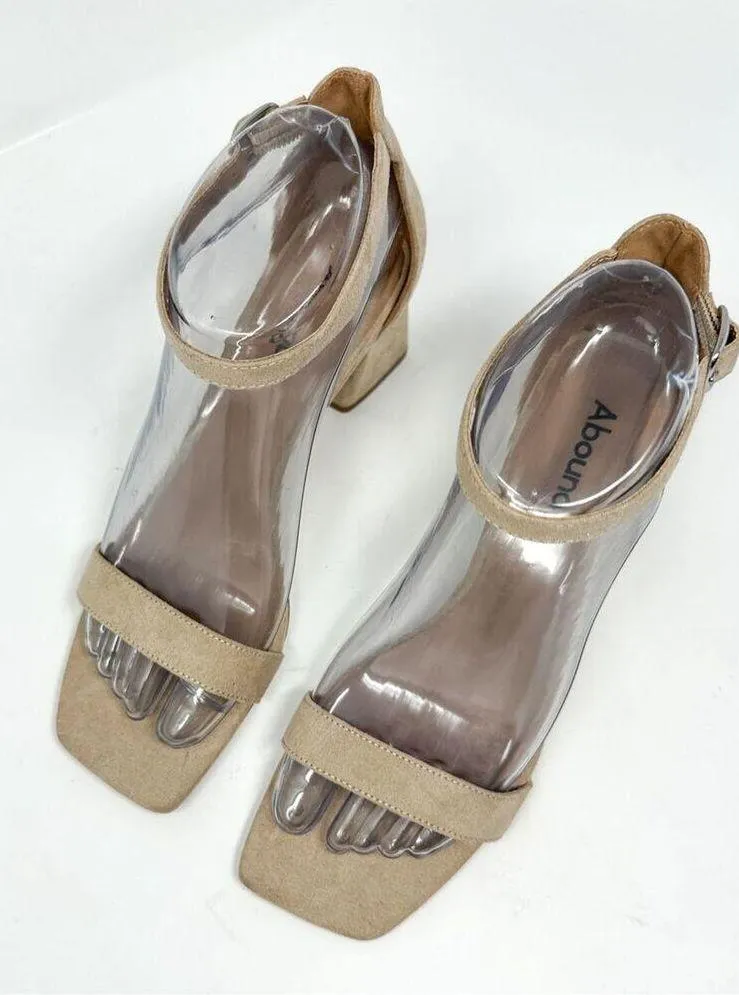 NEW Abound Women's Finn-Fab Nude Block Heel Sandals Beige Size 6.5M - Image 3