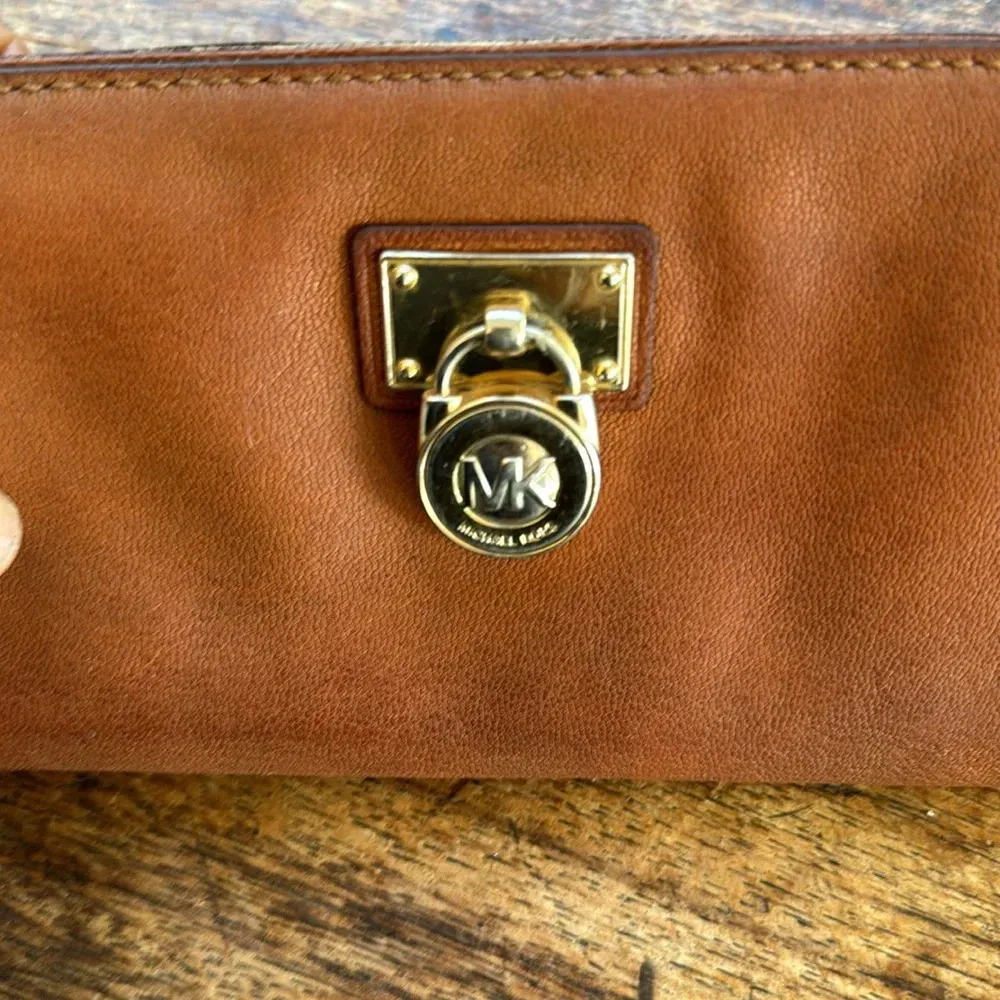 Michael Kors brown saddle leather wallet - Image 3