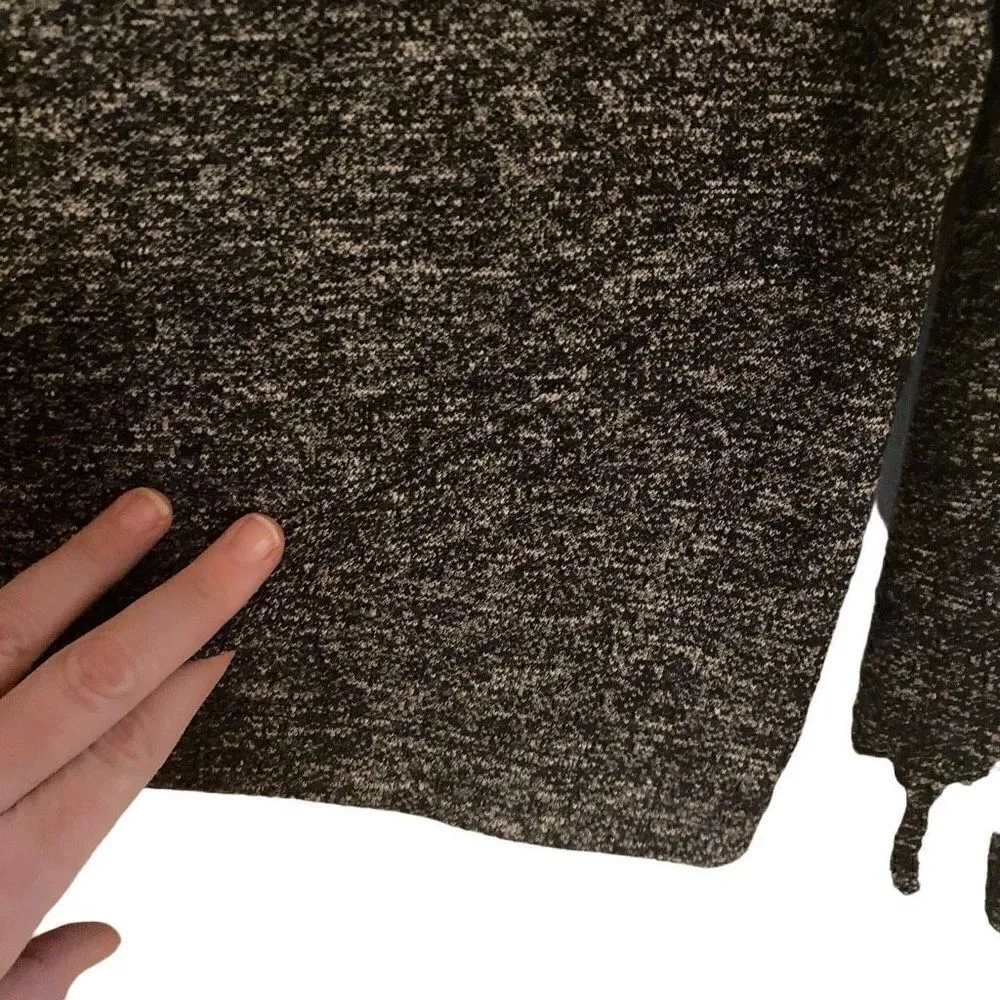 Fabletics large long sleeve cropped sweater crew neck - Image 4