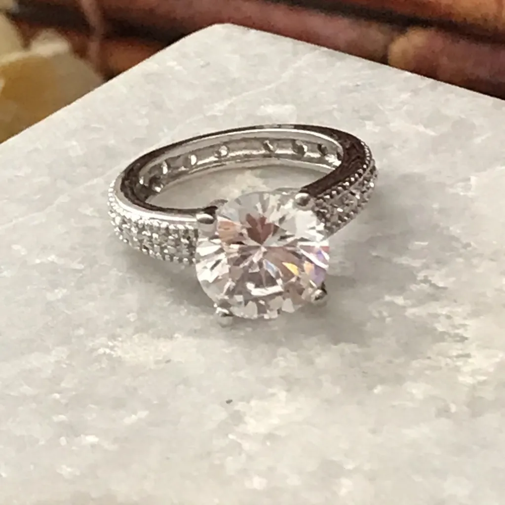 Solitaire Faux Diamond Decorated band size 6 Silver - Image 5