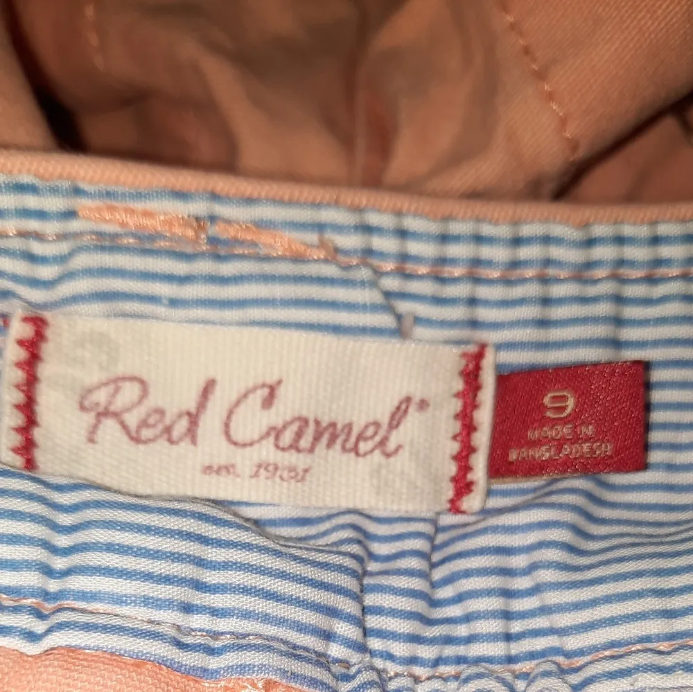 Red Camel Peach Colored Shorts SIze 9 - Image 4